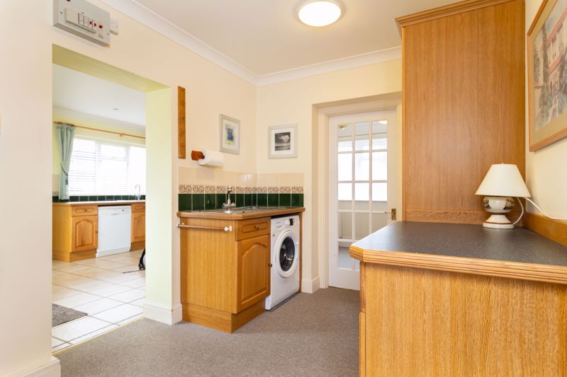 6 Rushton Avenue South Godstone